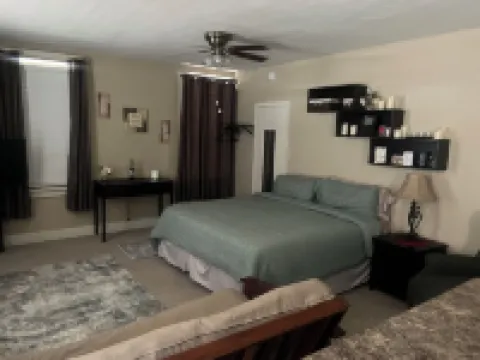 Little Boonville Apartment