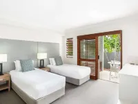 Mantra Aqueous on Port