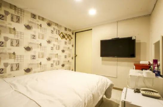 Busan Yongho-Dong Seoul โรงแรมใกล้สวนออยุคโดซันไรส์