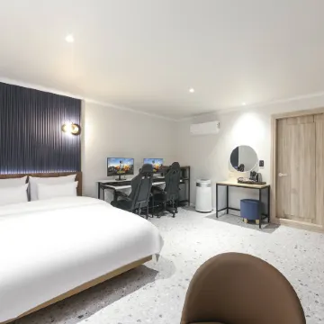 Hotel Encanto in Bonggok-Dong, Gumi