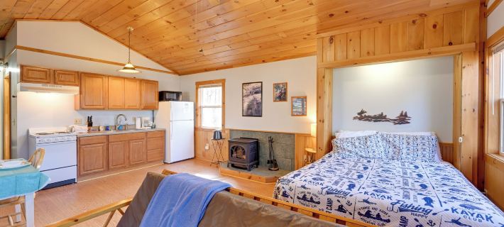 Cabin w/ Hot Tub - Near Nantahala Outdoor Center! Hotels in Swain County