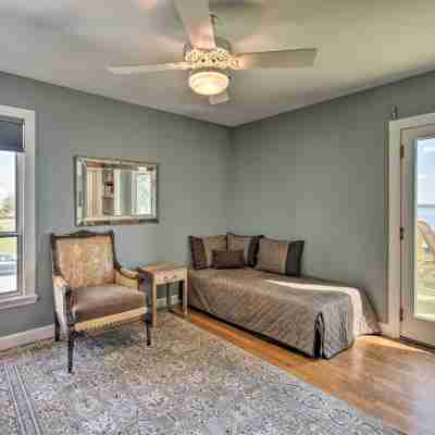 Riverfront New Bern House Gourmet Kitchen and View! Rooms