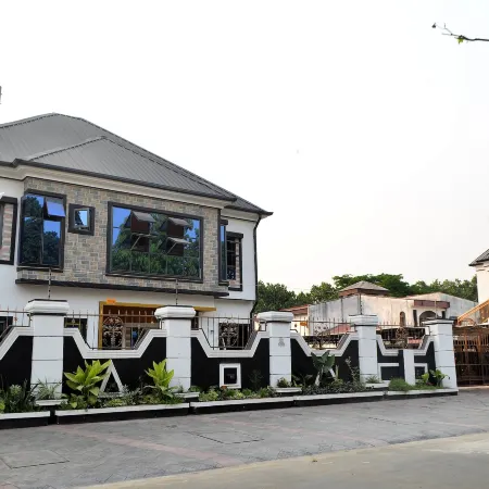 OceanWinds Royal Apartments Отели в г. Калабар