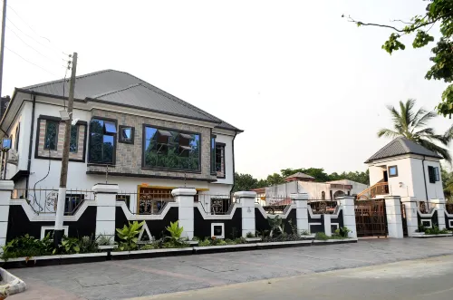 OceanWinds Royal Apartments