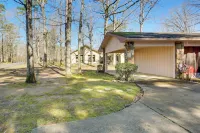 Lakefront Hot Springs Village Vacation Rental! - Pool