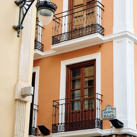 Honest Hotel Granada