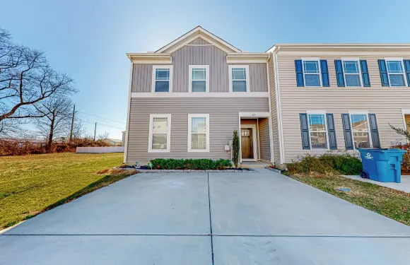 可帶寵物的三卧室聯排別墅，帶燒烤架、壁爐和空調