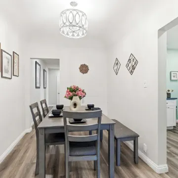 Prime location Close to Downtown LA 2 bed 1 bath Kingsize Bed Private Entry! 17