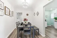 Prime location Close to Downtown LA 2 bed 1 bath Kingsize Bed Private Entry! 17 Hotels in Alhambra