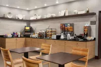 Country Inn & Suites by Radisson, Gainesville, FL - Breakfast