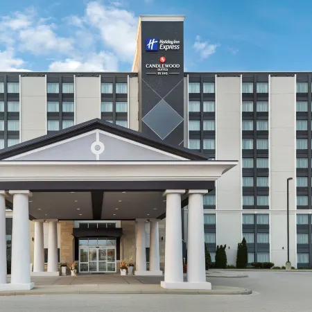 Holiday Inn Express & Suites CHATHAM SOUTH by IHG