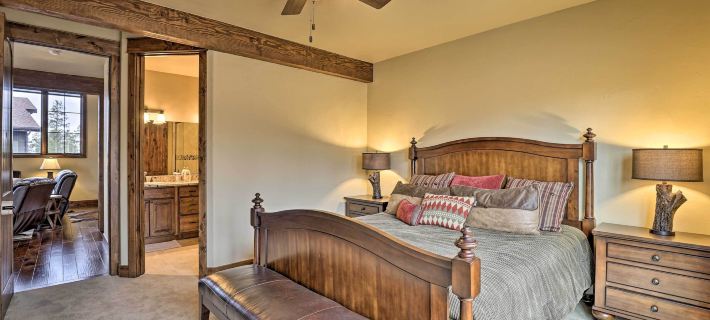 Luxurious Fraser Townhome w/ Private Hot Tub! Hotels in Fraser