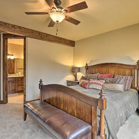 Luxurious Fraser Townhome w/ Private Hot Tub!