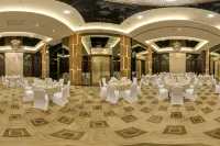 Renaissance Lucknow Hotel - breakfast
