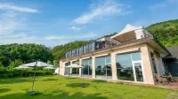 Wonju Quirinale Pension - Mountain view