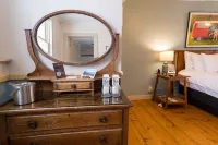 Brass Lantern Inn