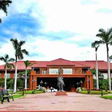 Fort Ilocandia Resort Hotel Hotel Exterior
