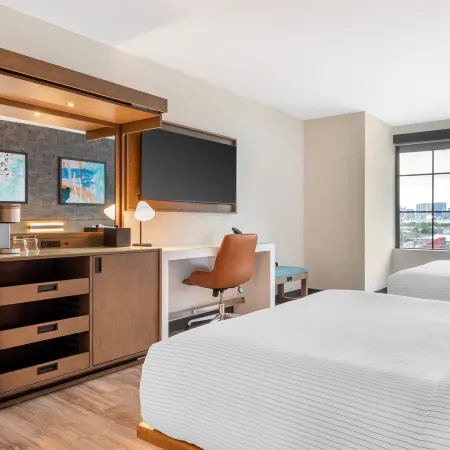 Cambria Hotel Denver Downtown RiNo Отели в г. Денвер