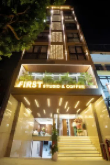 First Studio Hotel Đà Nẵng Các khách sạn ở Hải Châu