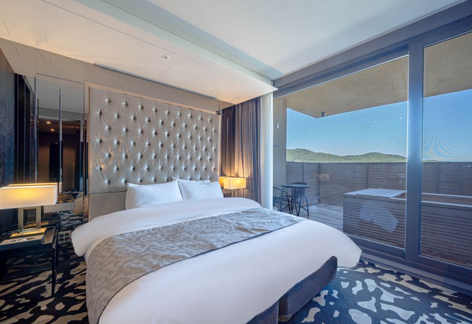 호텔 내부 비교 이미지