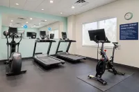 Tru by Hilton Miramar - Gym