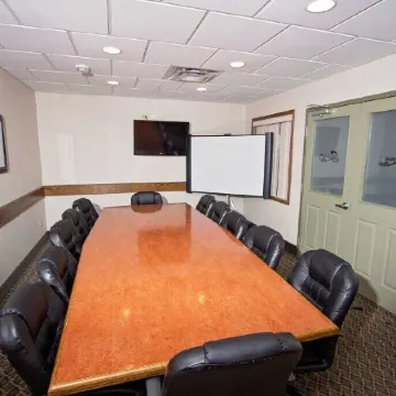 Service Plus Inns & Suites Drayton Valley