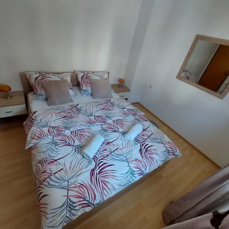 Apartments Karlo