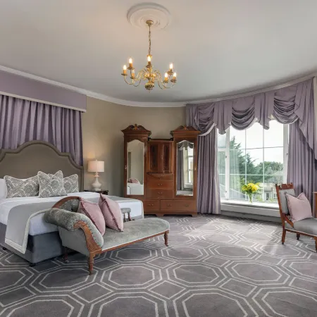Castle Oaks House Hotel