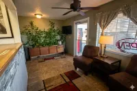 HiWay Inn Express Elk City Route 66 - Motels