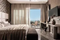 Elegance Luxury Executive Suites - Adults Only - balcón