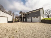 Scenic Getaway Near Bardstown & Bourbon Trail - Pet Friendly, Game Room, Deck