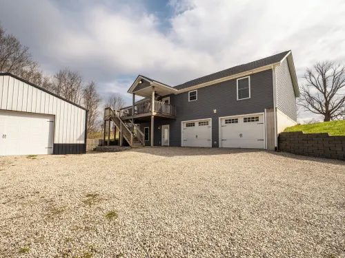 Scenic Getaway Near Bardstown & Bourbon Trail - Pet Friendly, Game Room, Deck