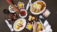 Motto by Hilton Washington DC City Center - breakfast