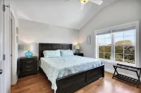 Sea 2 Sea - 4 Bdrm w/ Pool and New Patio - 1 Minute Walk to Beach - 2つ星