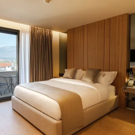 Pusi Hotel Отели в г. Эльбасан
