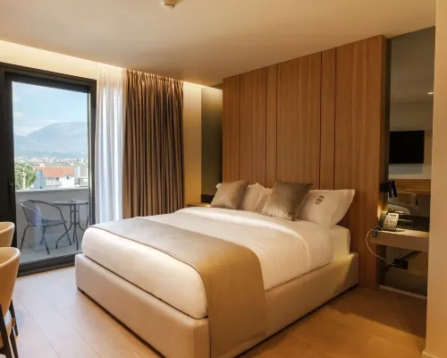 Pusi Hotel Hotels in Ельбасан