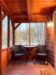 Secluded Shipshewana Log Cabin In the Woods