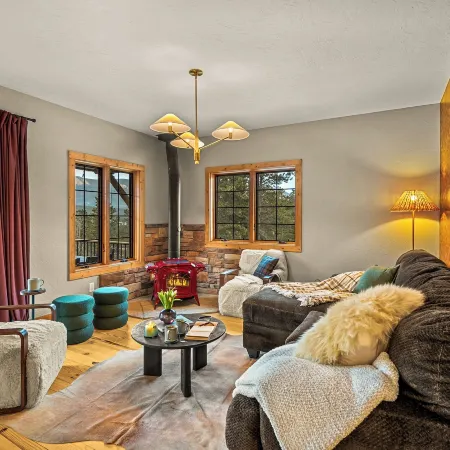 Royal Elk Lodge