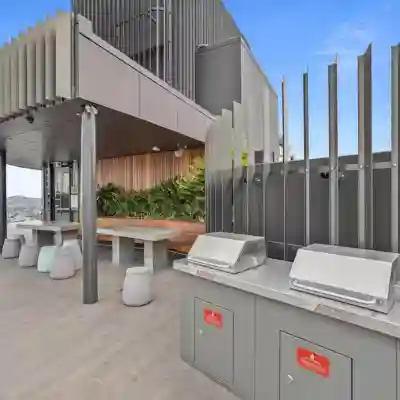 Bright Apartment With Pool and Gym Access Others