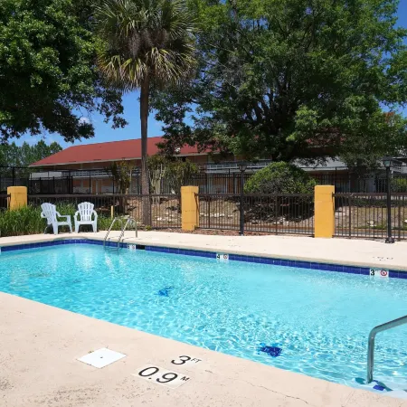 Fairview Inn & Suites Mobile