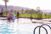 Hotel Purnama Mulia - Pools