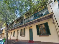 Metawise Luxury 3BR Terrace in The Heart of Sydney Hotels in Millers Point