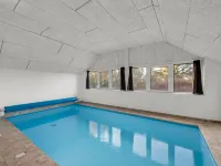 "Sylvi" - 1.7km from the Sea - Pools