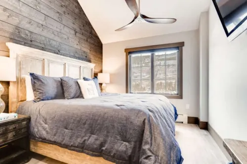 Experience Modern Relaxation & Luxury at Its Best! Condo