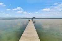 Waterfront Seneca Lake House Fire Pit and Boat Dock - Homestays