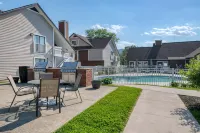 Best Western Fishkill Inn  Suites - Pools