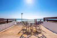 Bright Dog-Friendly Suite with Kitchenette, Heated Outdoor Pool, Hot Tub, Patio -  Ferienwohnungen