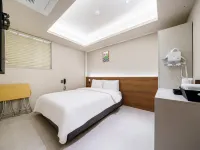 신림 호텔 더안 신림역  주변 호텔