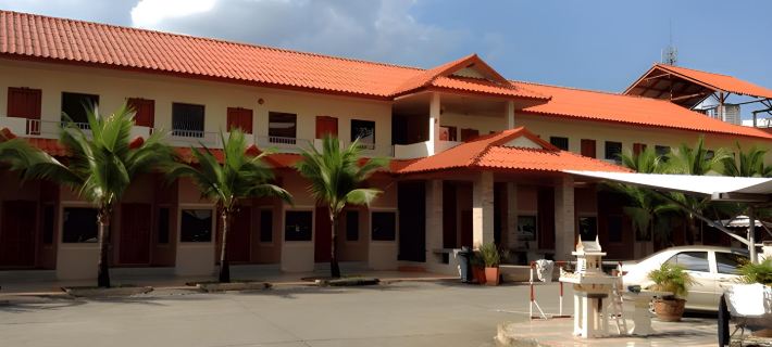 Mark Four Place Hotel Hotels in Phrae