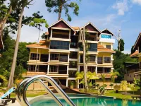 Anjungan Beach Resort - Beach